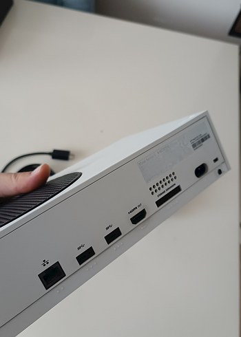 Xbox Series S Konsol ve Aksesuar Seti Sıfır Ayarında - Görsel 3