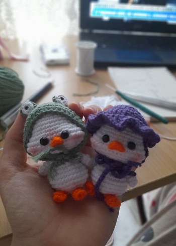 Mor Şapkalı Renkli Amigurumi Oyuncak - Görsel 2
