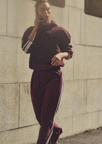 YAN BANTLI KAPÜŞONLU SWEAT - Görsel 2