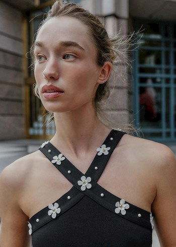 HALTER ELASTİK ÇİÇEK BODY - Görsel 4