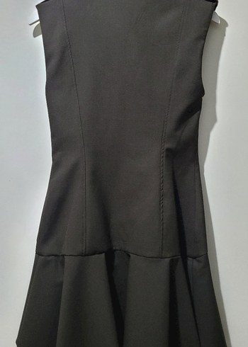 KISA VATKALI FIRFIRLI ELBİSE - Görsel 11