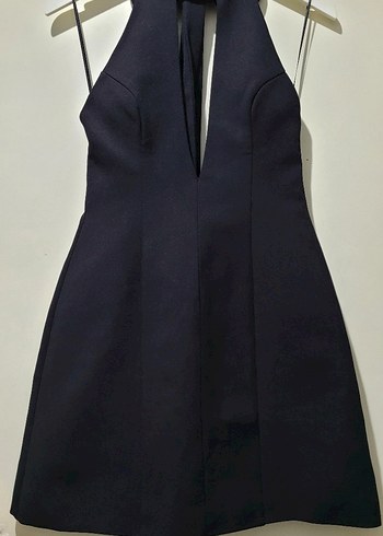 HALTER YAKA BAĞCIKLI KISA ELBİSE - Görsel 6