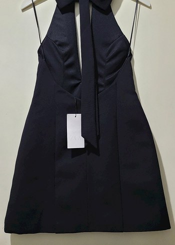 HALTER YAKA BAĞCIKLI KISA ELBİSE - Görsel 8