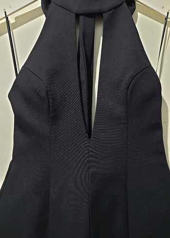 HALTER YAKA BAĞCIKLI KISA ELBİSE - Görsel 7