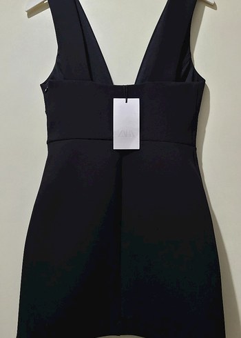 FİYONK VE MÜCEVHER DETAYLI KISA ELBİSE - Görsel 9