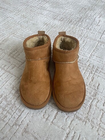 Ugg bot