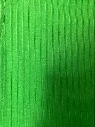 H&M Neon yakalı sıfır kol bluz