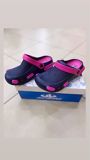 39 Beden lacivert Renk Akınalbella Crocs Modeli
