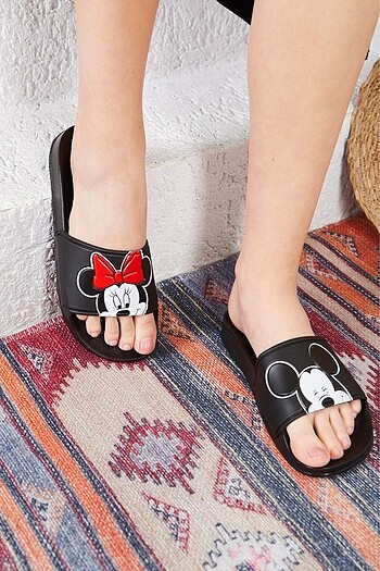 40 Beden Mickey & minnie baskılı terlik modeli
