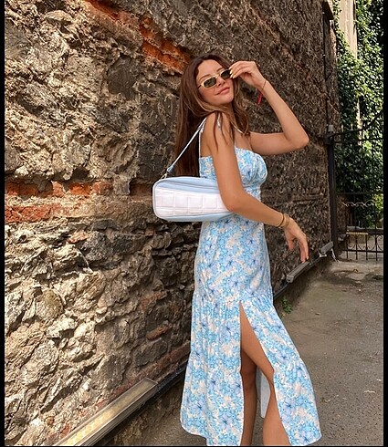 l Beden Mavi yırtmaclı elbise
