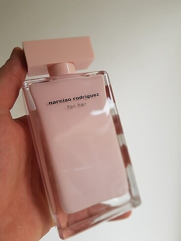  Beden NARCISO RODRIGUEZ PARFUM 100 ML YENI