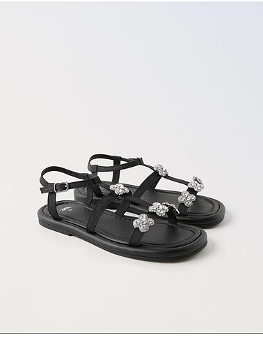Zara taşlı sandalet