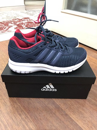 Adidas koşu ayakkabısı