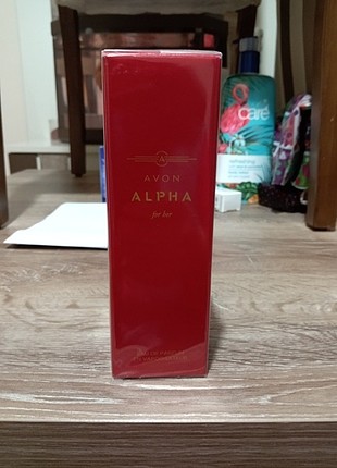 Avon ALPHA bayan parfümü