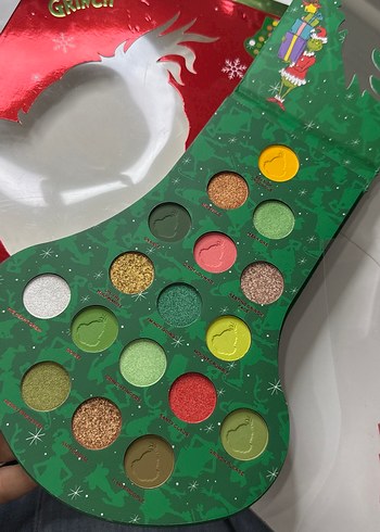 The Grinch far paleti revolution - Görsel 4