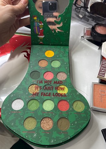 The Grinch far paleti revolution - Görsel 6