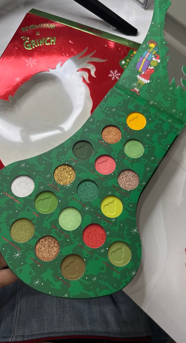 The Grinch far paleti revolution - Görsel 4