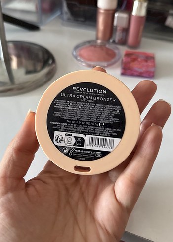 Revolution Cream Bronze Parlak Kahverengi Allık medium - Görsel 2