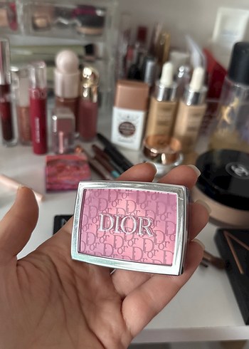 Dior rosy glow 01 pink Allık - Görsel 3