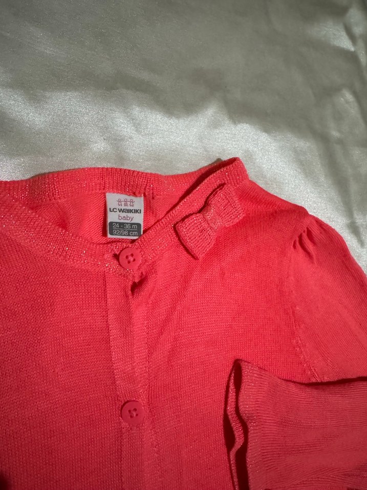 Kız Çocuk Kırmızı Düğmeli Uzun Kollu Hırka - Görsel 3