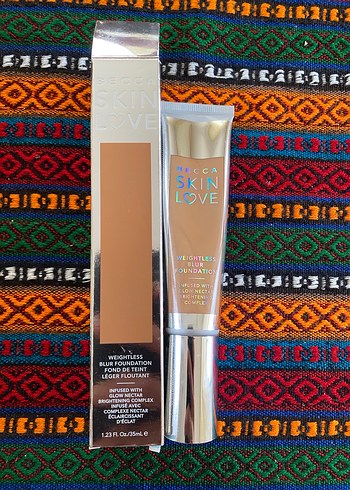 Becca Skin Love Açık Ten Fondöten