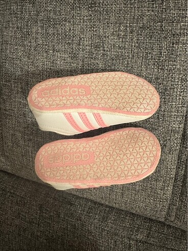 19 Beden Adidas bebek patiği