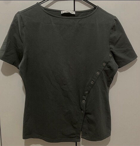 l Beden Mango VİRAL yandan çıtçtlı benzeri olmayan tshirt