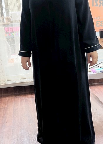 44 Beden siyah Renk Siyah dökümlü ithal krem ferace