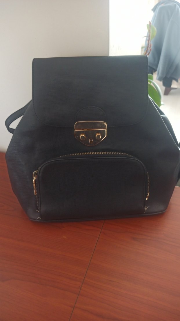 Siyah Deri Tokalı Kadın Sırt Çantası Mango - Görsel 2