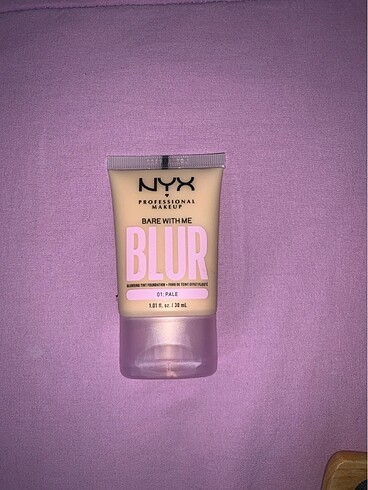 NYX BLUR FONDÖTEN