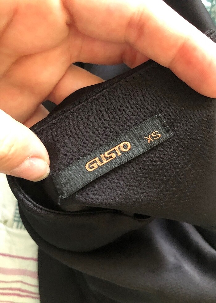 Degaje yaka saten elbise - Görsel 3