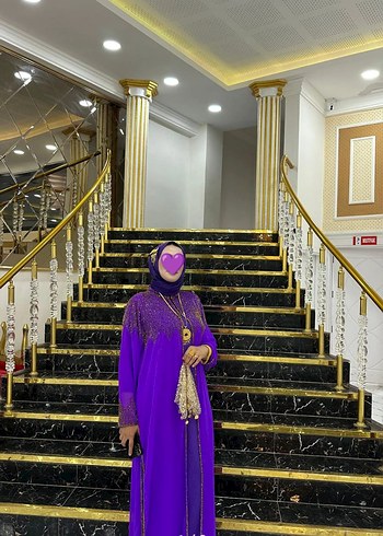 Mor Yüksek Yakalı Kadın Uzun Abiye Elbise
