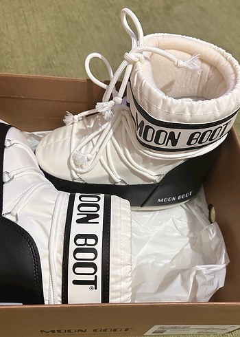Moon Boot  Kadin Beyaz Siyah Dolgu Topuklu Moonboot Bot