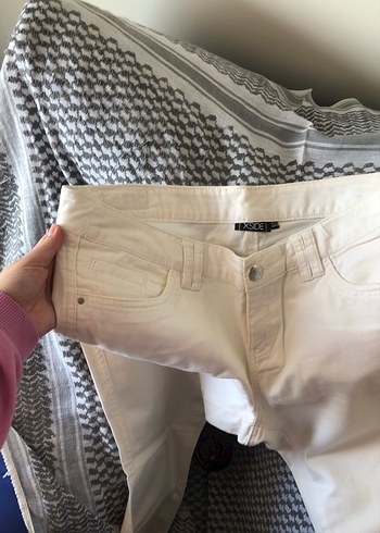 Kadın Beyaz Pamuklu Dar Kesim Pantolon - Görsel 3