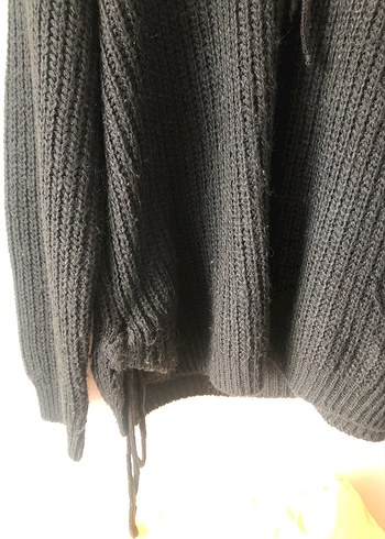 Siyah V Yaka Örgü Kadın Kazak - Görsel 3