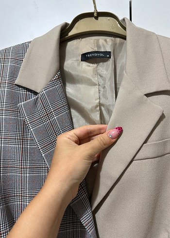 s Beden Kadın Bej ve Ekose Desenli Düğmeli Blazer Ceket