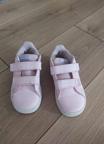 Adidas spor ayakkabı