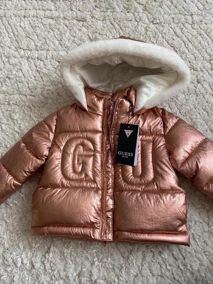 Guess Kız Çocuk Pembe Parlak Kapüşonlu Mont - Görsel 2