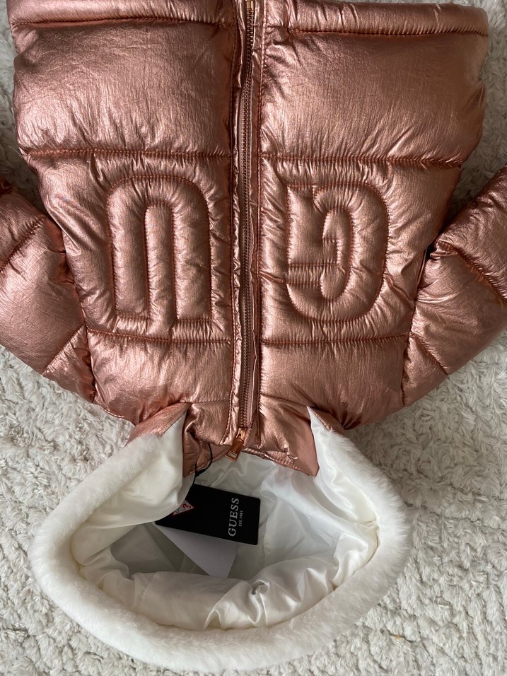 Guess Kız Çocuk Pembe Parlak Kapüşonlu Mont - Görsel 5