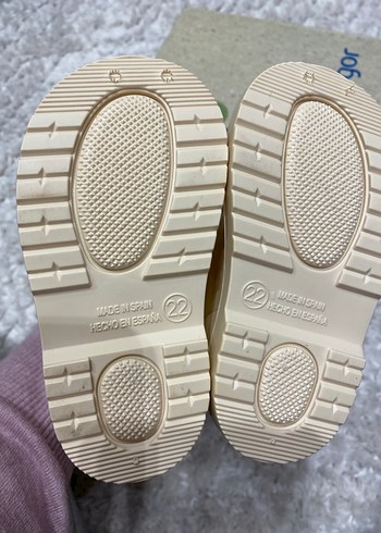 Kız Çocuk Beyaz Kürklü Botlar İgor - Görsel 4