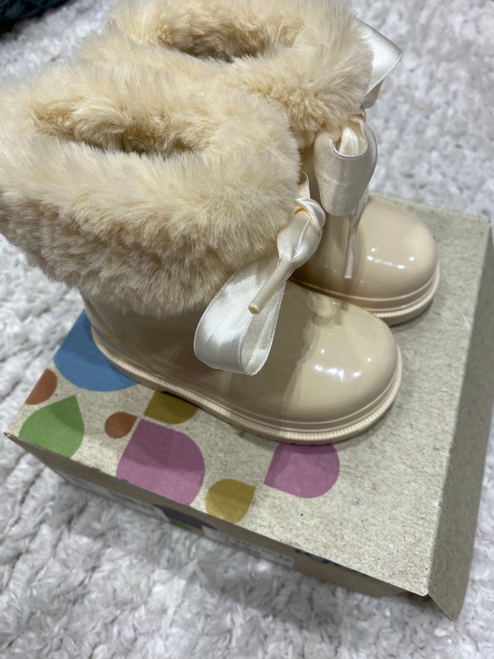 Kız Çocuk Beyaz Kürklü Botlar İgor - Görsel 2