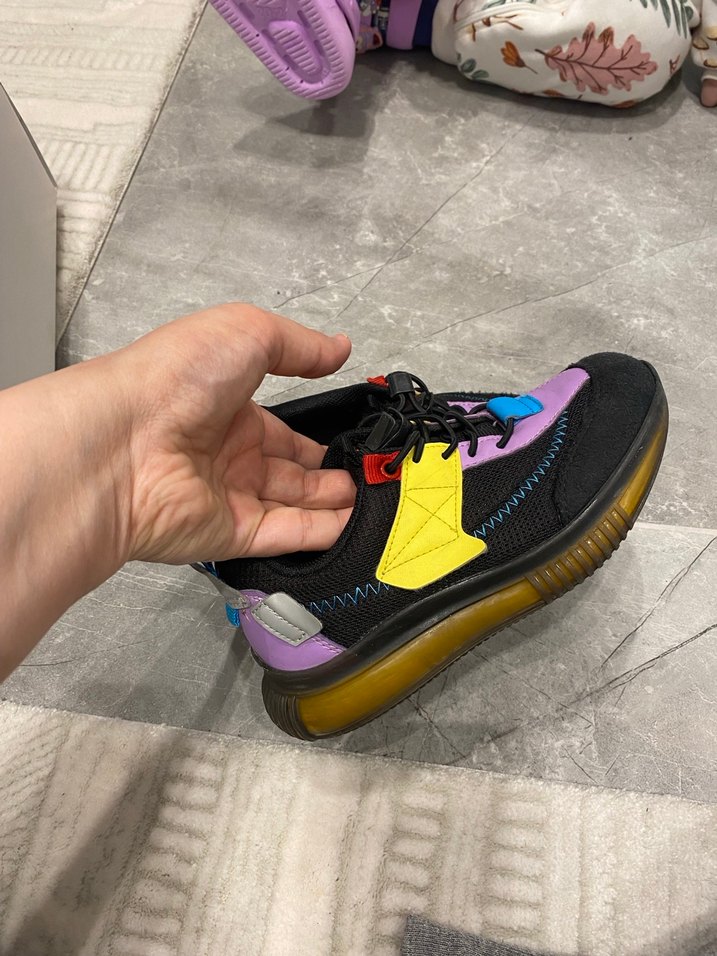 Renkli Bağcıklı ve Cırtcırtlı Kadın Spor Ayakkabı - Görsel 5