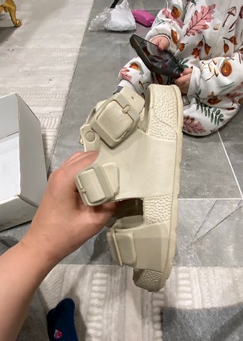 Zara çocuk sandalet - Görsel 3