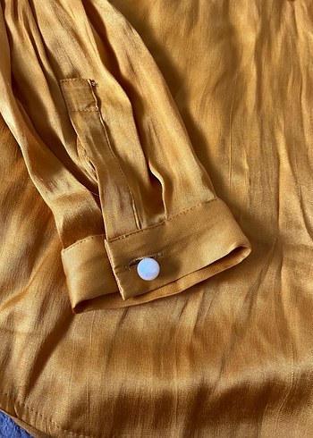 Sarı Düğmeli Kadın Gömlek - Görsel 4