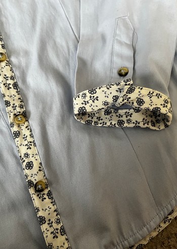 Uzun Kollu Düğmeli Gömlek - Görsel 2