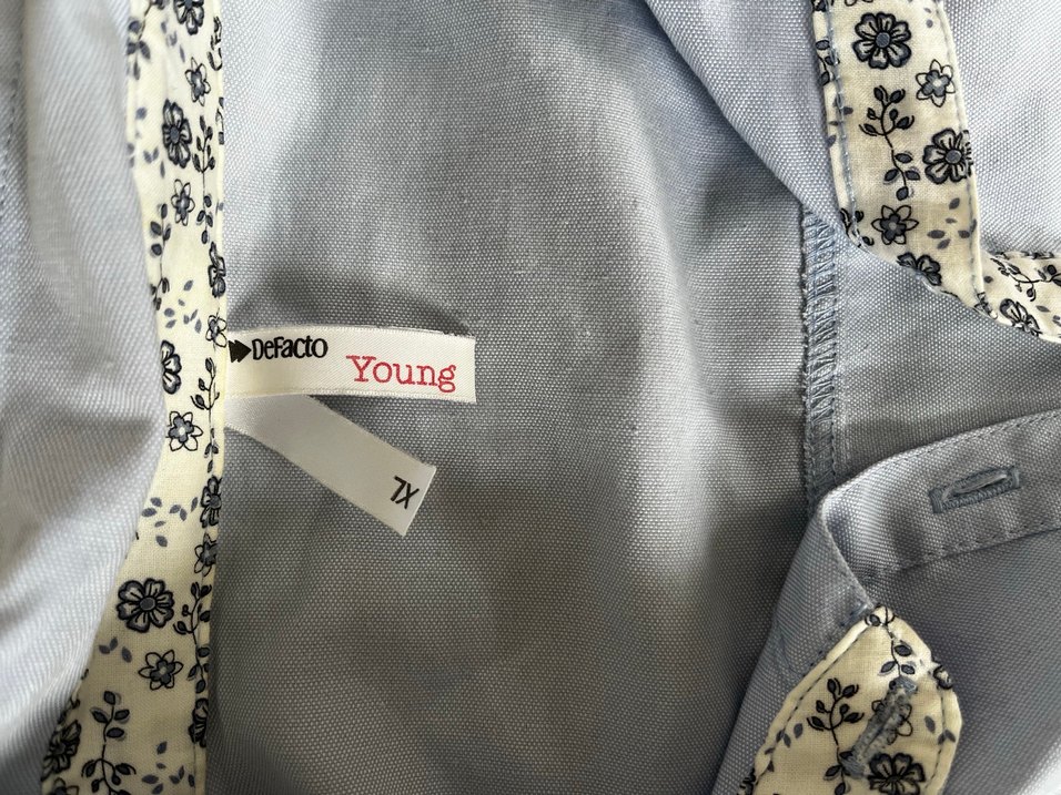 Uzun Kollu Düğmeli Gömlek - Görsel 3