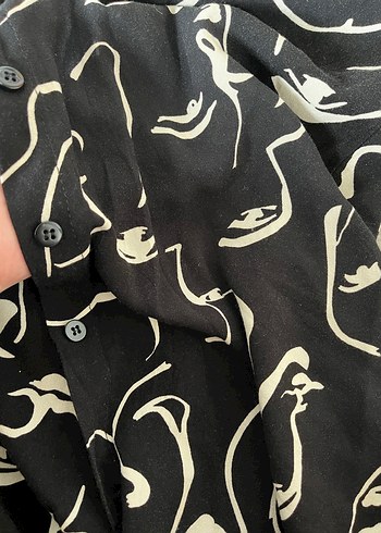Düğmeli Uzun Kollu Baskılı Siyah gömlek - Görsel 4