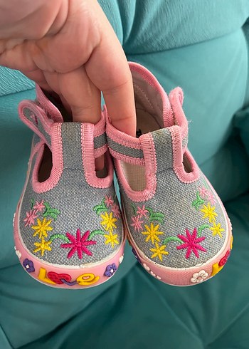 Renkli Nakışlı Kız Bebek Ayakkabı - Görsel 2