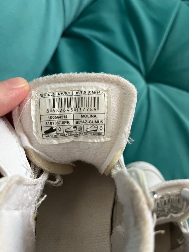 Kız Çocuk Beyaz Cırtcırtlı Spor Ayakkabı - Görsel 4