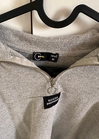 Gri Kadın Fermuarlı Yüksek Yaka Sweatshirt - Görsel 2